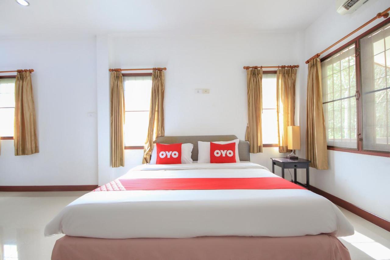 Готель Oyo 75373 Chamil House Nai Harn Екстер'єр фото