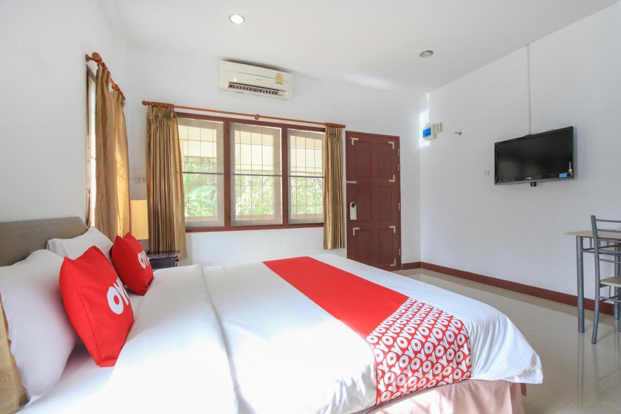 Готель Oyo 75373 Chamil House Nai Harn Екстер'єр фото