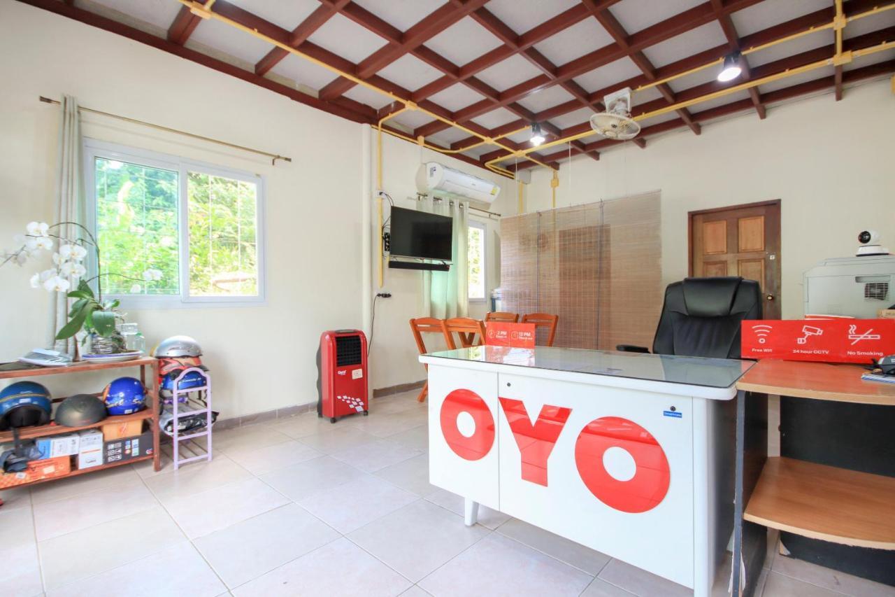 Готель Oyo 75373 Chamil House Nai Harn Екстер'єр фото